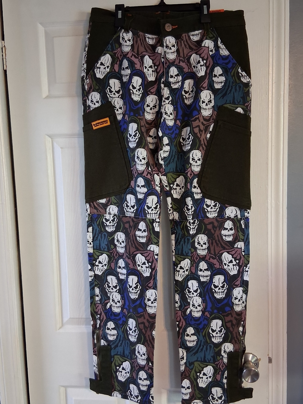 Men's Skull Print Cargo Pants with Olive Panels